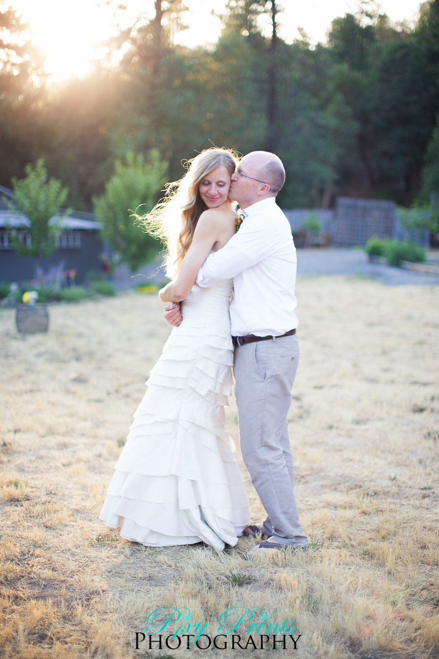 Oregon Backyard Wedding-1037