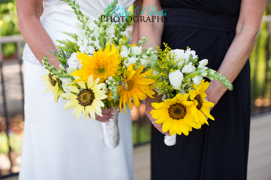 sunflower wedding flowers